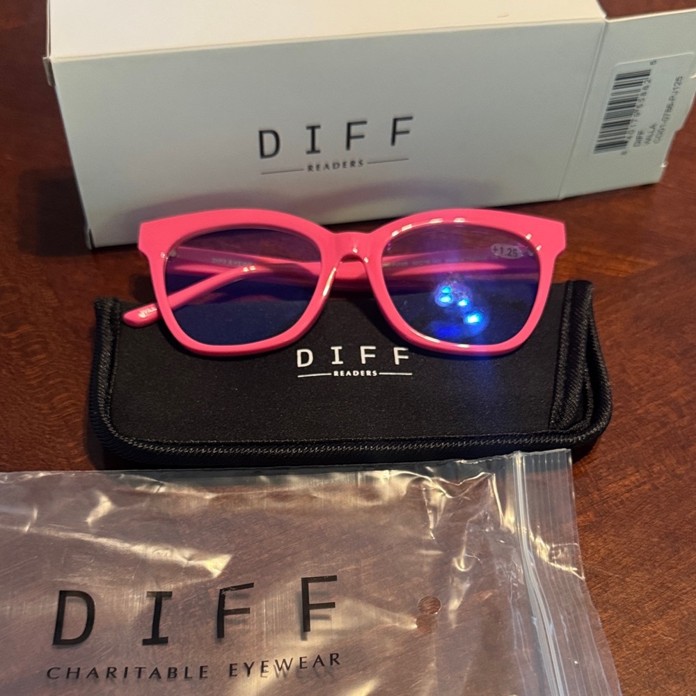 DIFF Pink Women's Reading Glasses +1.25